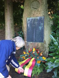 Kranz Volkstrauertag Ehrenmal Waldhöhe